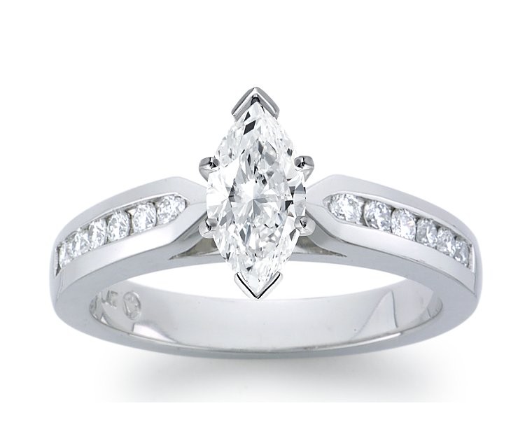 The Queen Diamond - 1,00 ct Zentraldiamant + 0,60 ct Seitensteine Diamantring in Weissgold