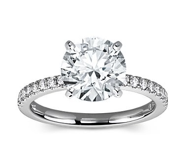 The Queen Diamond - 3,00 ct Zentraldiamant + 0,36 ct Seitensteine Diamantring in Weissgold