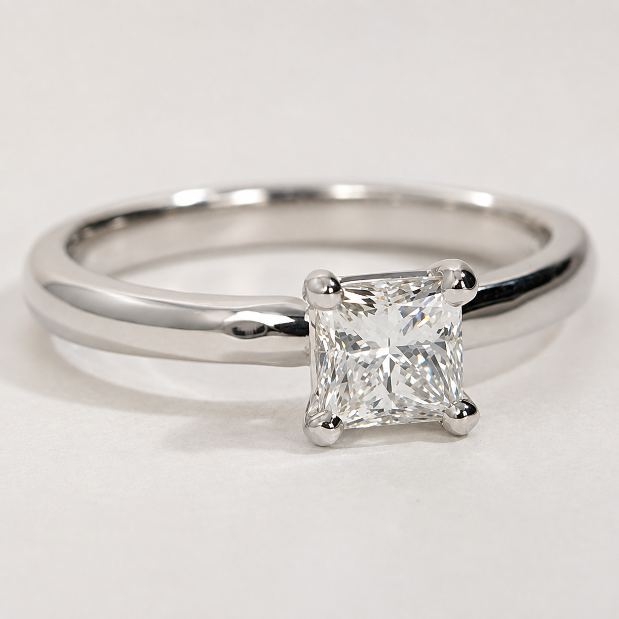 The Great 1884 - 0,30 ct Lab-Grown Diamantring in Weissgold - sofort verfügbar