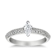 The Queen Diamond - 0,20 ct Natural Zentraldiamant + 0,64 ct Seitensteine Diamantring in Weissgold