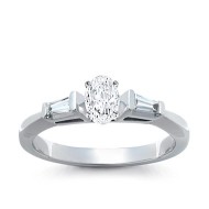 The Queen Diamond - 0,70 ct Natural Zentraldiamant + 0,30 ct Seitensteine Diamantring in Weissgold