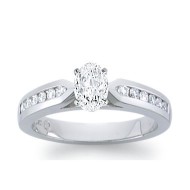 The Queen Diamond - 1,00 ct Natural Zentraldiamant + 0,60 ct Seitensteine Diamantring in Weissgold