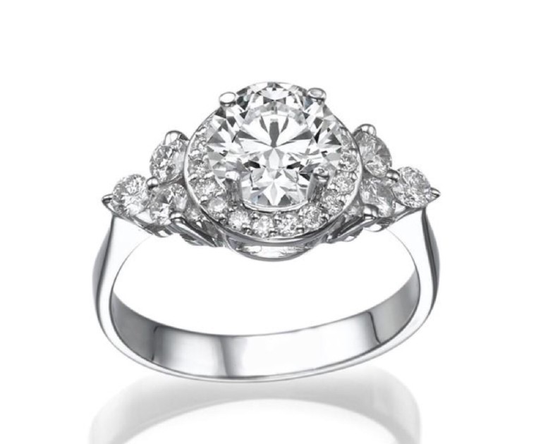 The Queen Diamond 1,00 ct Zentraldiamant + 0,50 ct Haloring in Weissgold