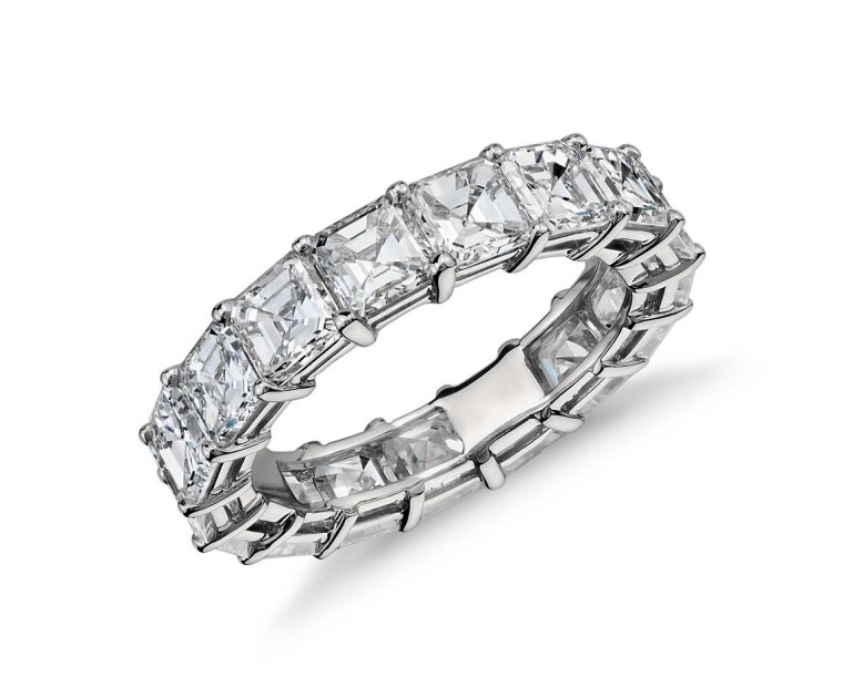 Original Empire 5,61 ct DIAMANTBANDRING MIT MEHREREN DIAMANTEN